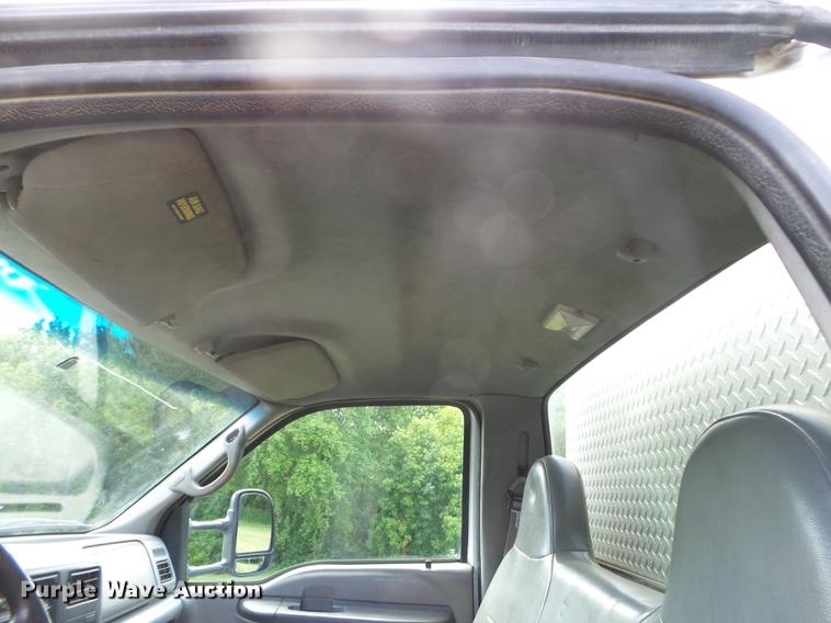 image for item FM9383 2000 Ford F550 Super Duty dump truck