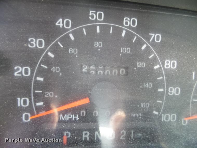 image for item FM9383 2000 Ford F550 Super Duty dump truck