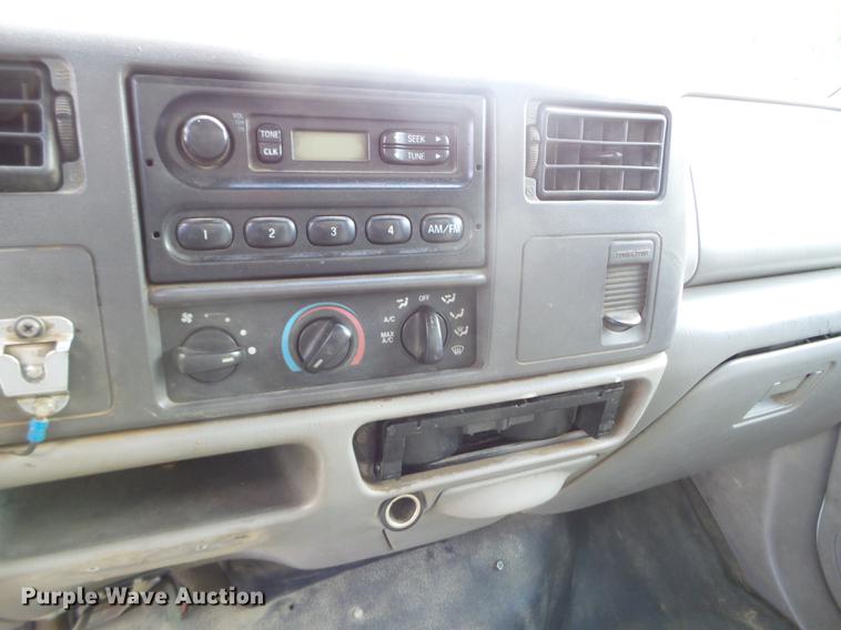 image for item FM9383 2000 Ford F550 Super Duty dump truck