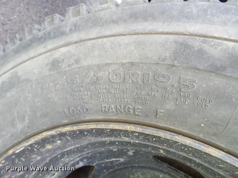 image for item FM9383 2000 Ford F550 Super Duty dump truck