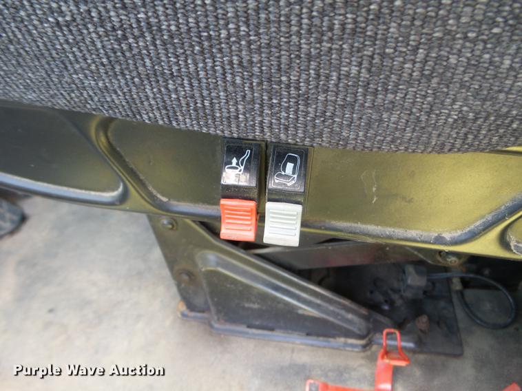 image for item FM9385 1998 Ford LTA9000 truck cab and chassis