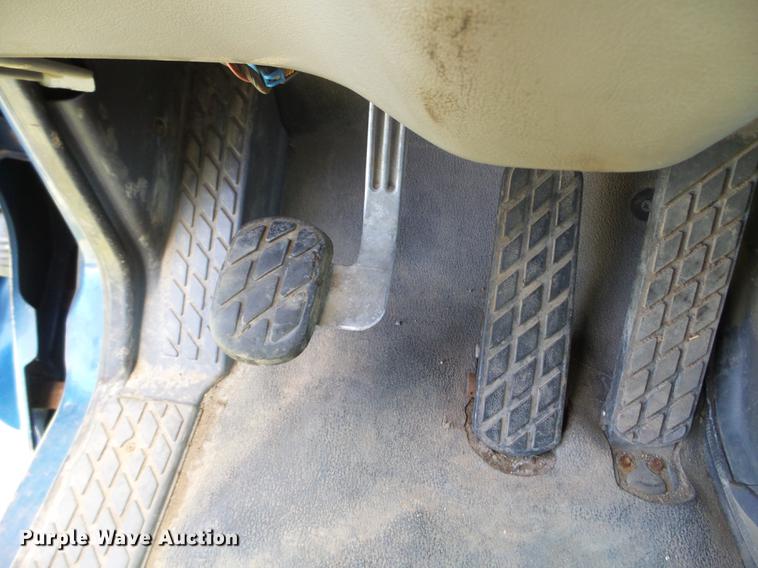 image for item FM9385 1998 Ford LTA9000 truck cab and chassis