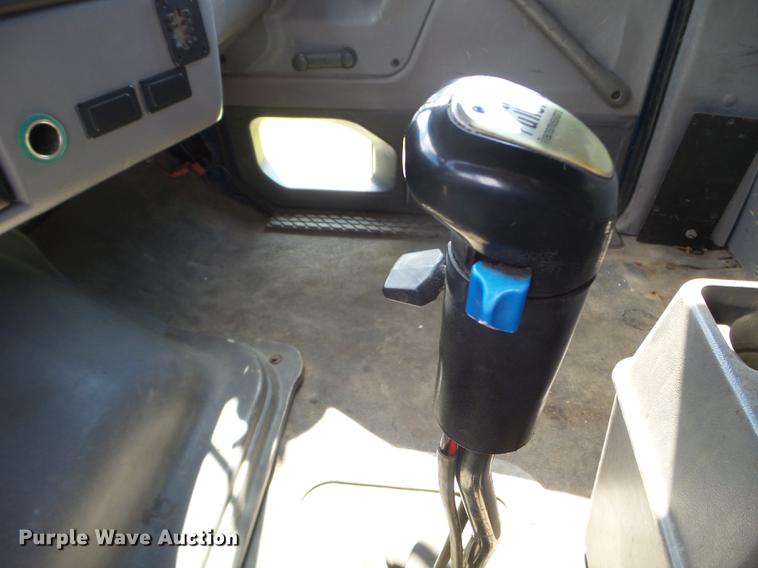 image for item FM9385 1998 Ford LTA9000 truck cab and chassis