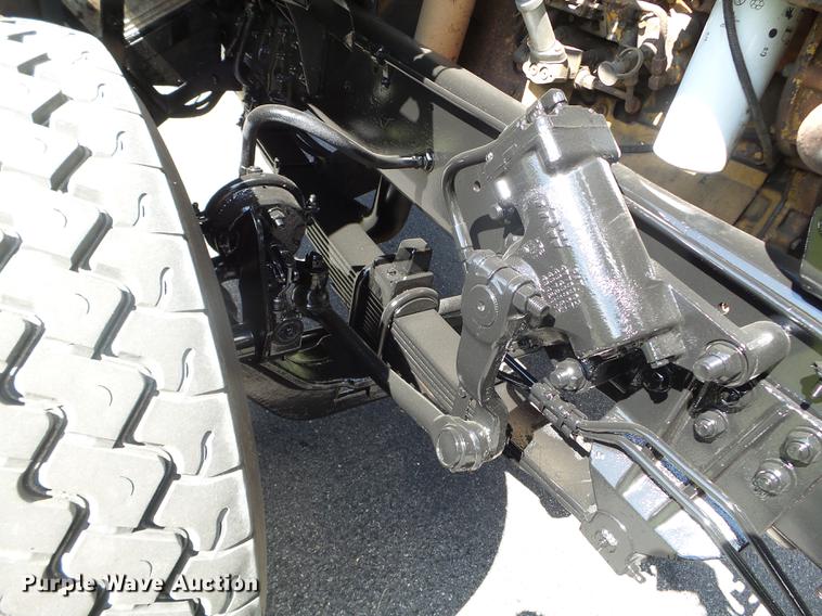 image for item FM9385 1998 Ford LTA9000 truck cab and chassis