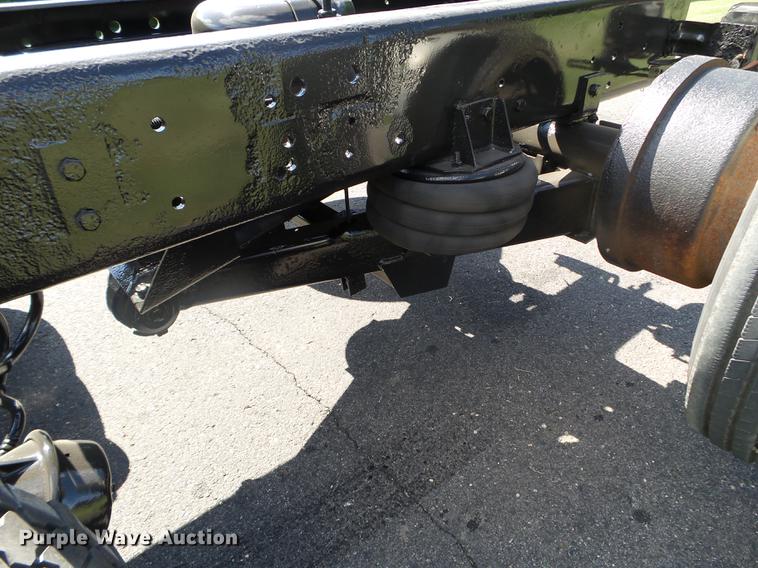 image for item FM9385 1998 Ford LTA9000 truck cab and chassis