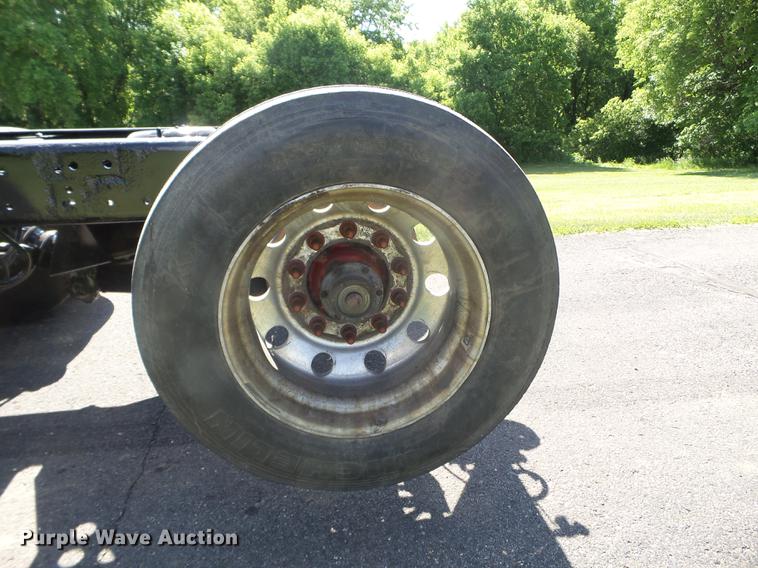 image for item FM9385 1998 Ford LTA9000 truck cab and chassis