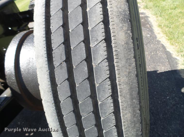 image for item FM9385 1998 Ford LTA9000 truck cab and chassis