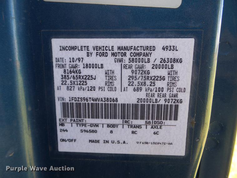 image for item FM9385 1998 Ford LTA9000 truck cab and chassis