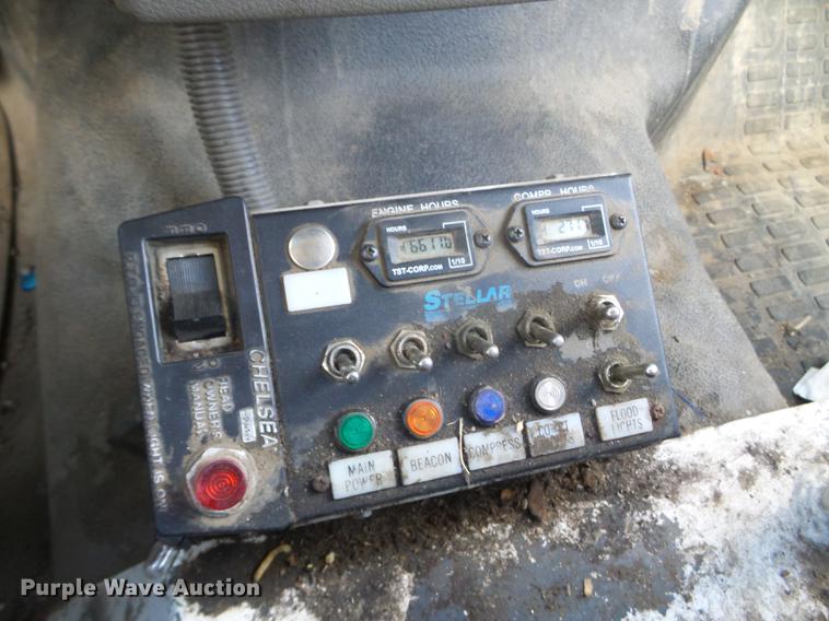 image for item FM9386 2009 Ford F550 Super Duty service truck with crane