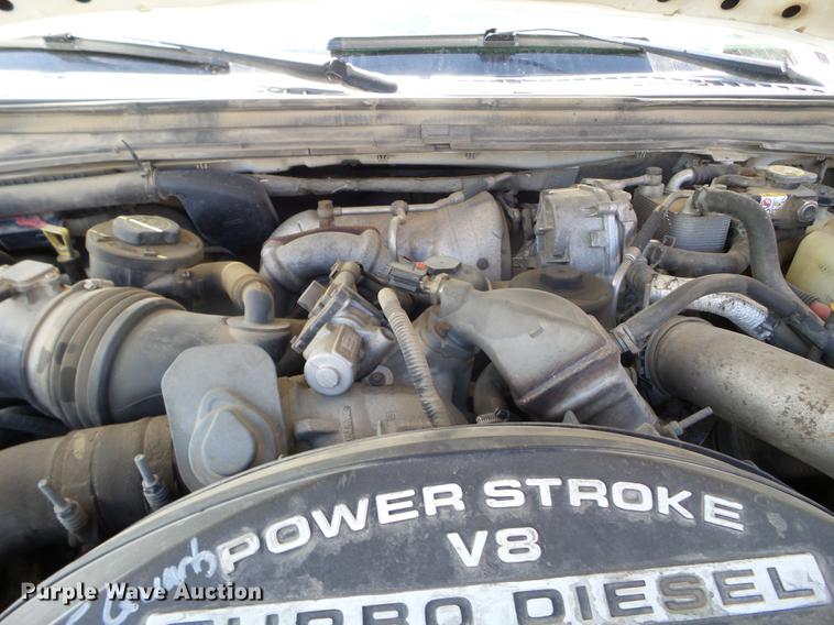 image for item FM9386 2009 Ford F550 Super Duty service truck with crane