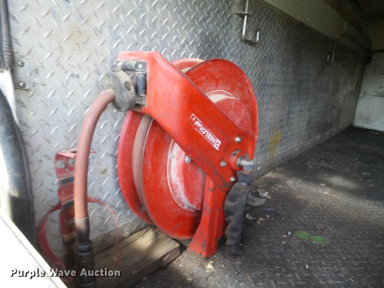 image for item FM9386 2009 Ford F550 Super Duty service truck with crane