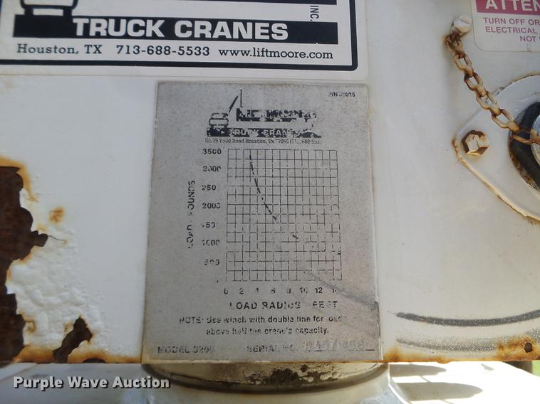 image for item FM9386 2009 Ford F550 Super Duty service truck with crane