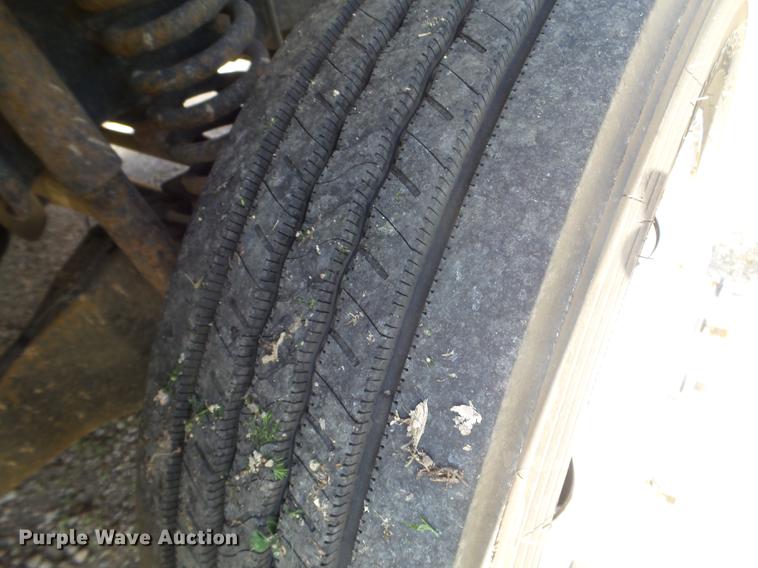 image for item FM9386 2009 Ford F550 Super Duty service truck with crane