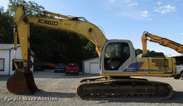 image for item FO9275 2005 Kobelco SK250LC excavator