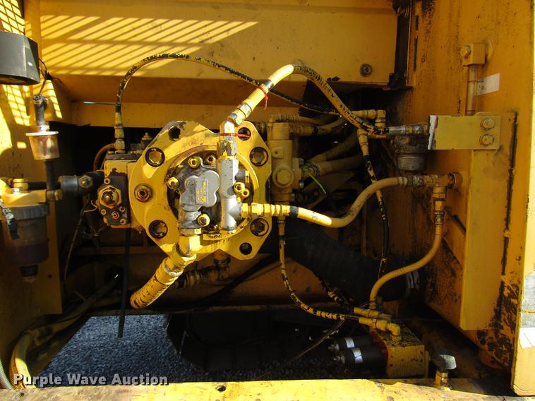 image for item FO9275 2005 Kobelco SK250LC excavator