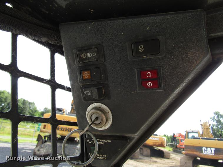 image for item FO9276 Bobcat 873 skid steer
