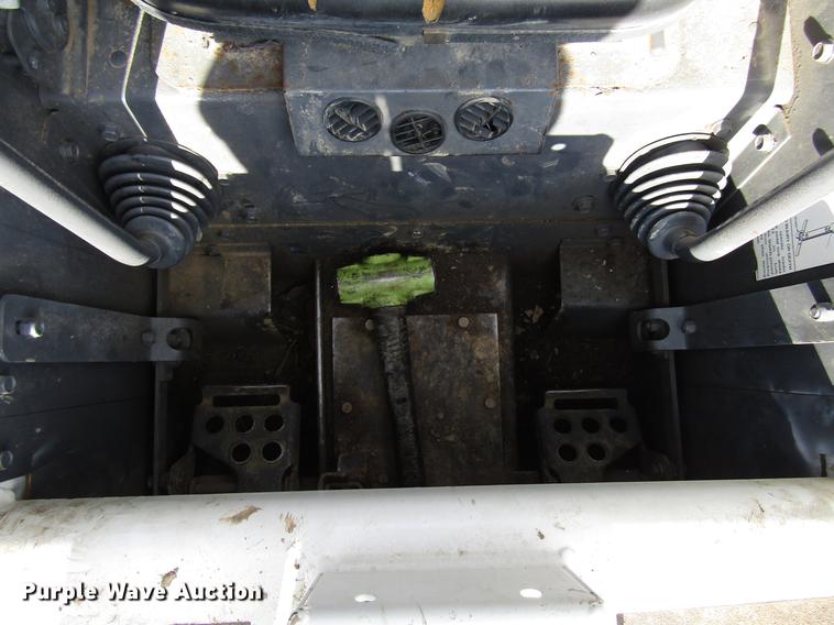image for item FO9276 Bobcat 873 skid steer