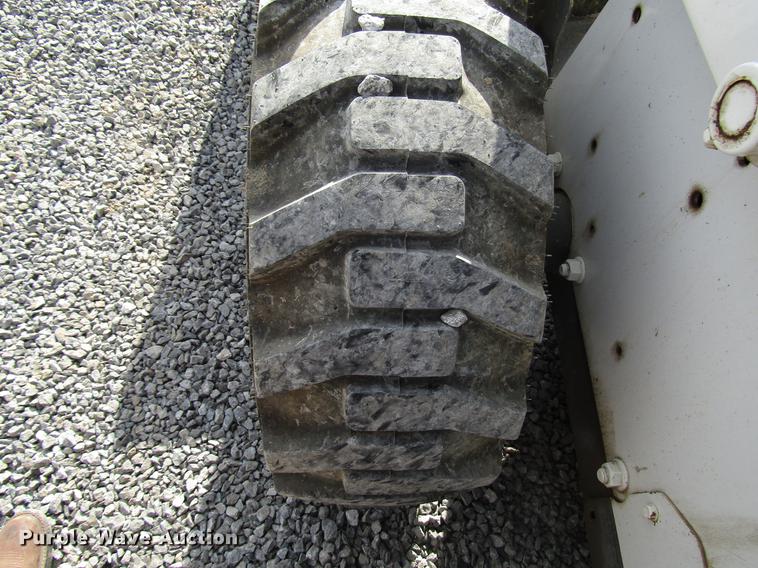image for item FO9276 Bobcat 873 skid steer