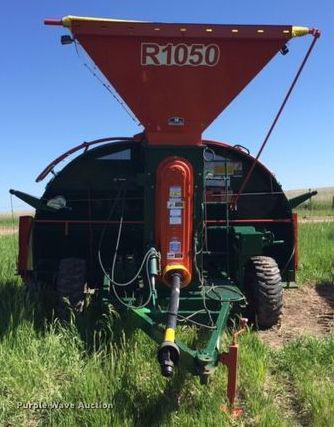 image for item DA3617 2015 Richiger R1050 grain bagger