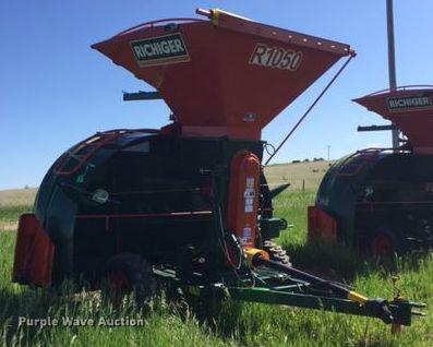 image for item DA3617 2015 Richiger R1050 grain bagger