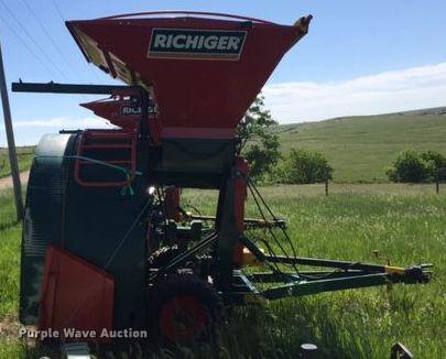 image for item DA3617 2015 Richiger R1050 grain bagger