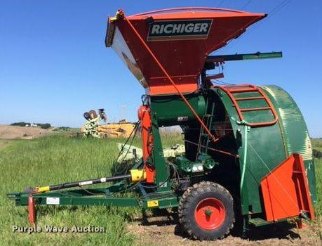 image for item DA3617 2015 Richiger R1050 grain bagger
