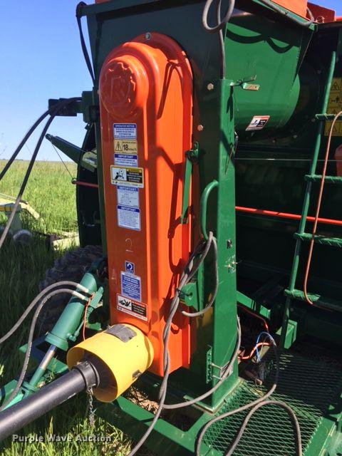 image for item DA3617 2015 Richiger R1050 grain bagger