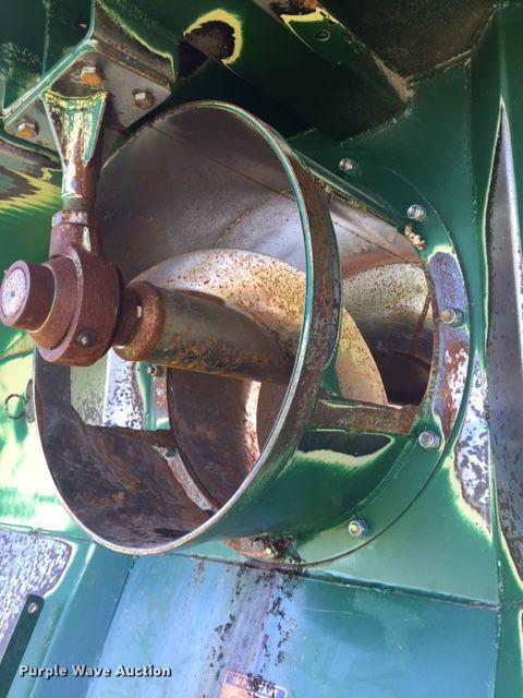 image for item DA3617 2015 Richiger R1050 grain bagger