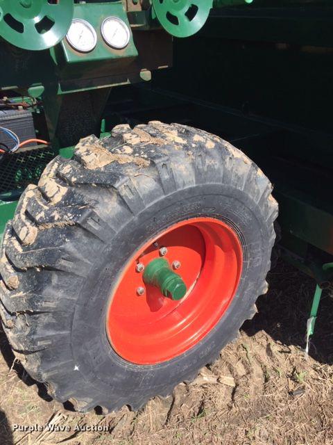 image for item DA3617 2015 Richiger R1050 grain bagger