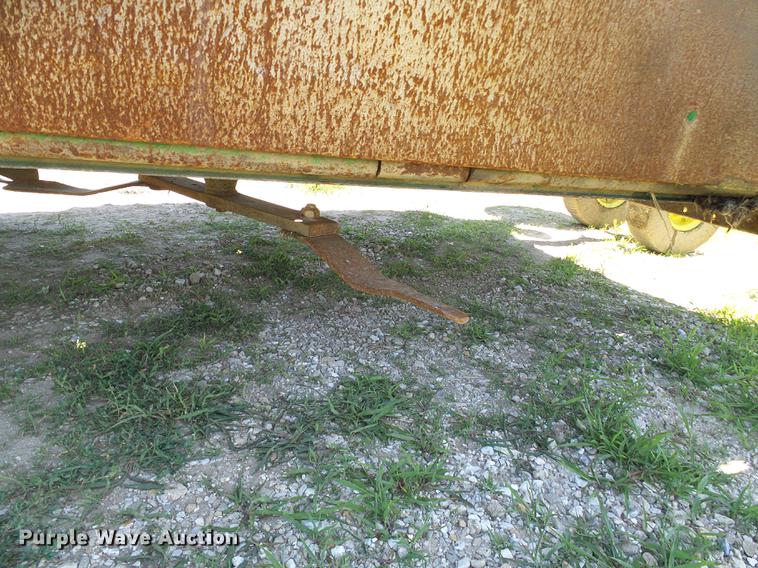 image for item DB2201 John Deere 1518 batwing rotary mower