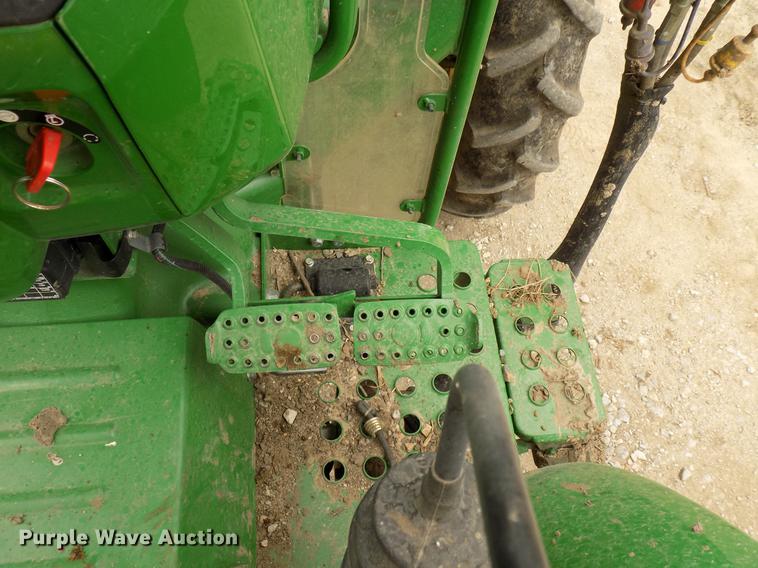 image for item DB9532 2016 John Deere 5065E tractor