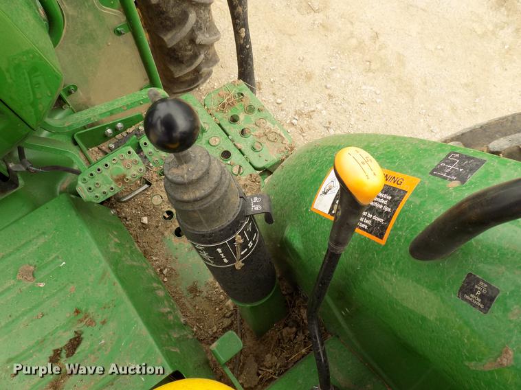 image for item DB9532 2016 John Deere 5065E tractor