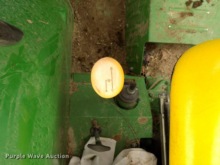 image for item DB9532 2016 John Deere 5065E tractor