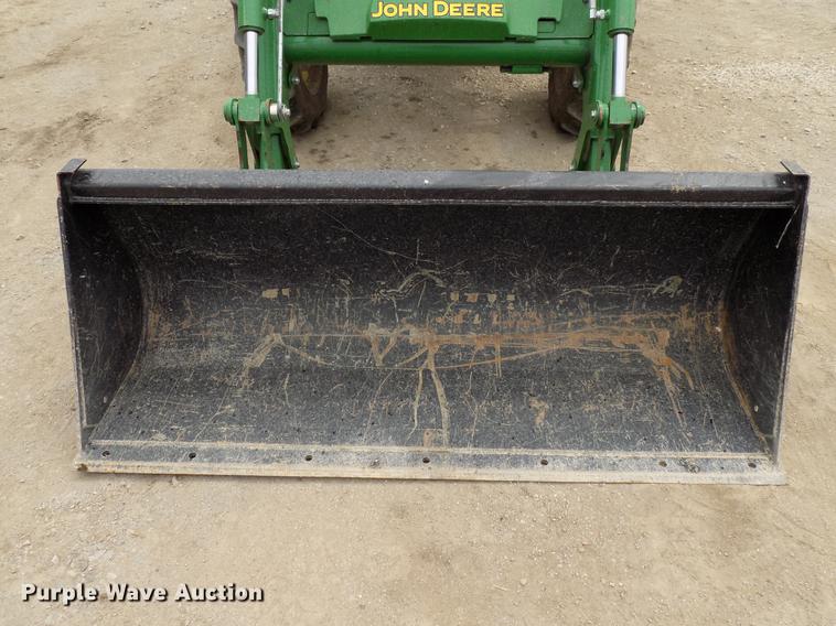 image for item DB9532 2016 John Deere 5065E tractor