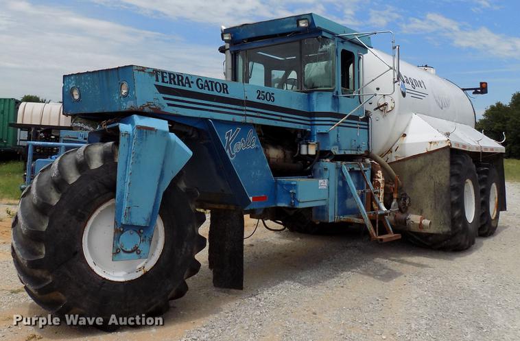 image for item DB9535 1983 Ag-Chem TerraGator 2505 applicator