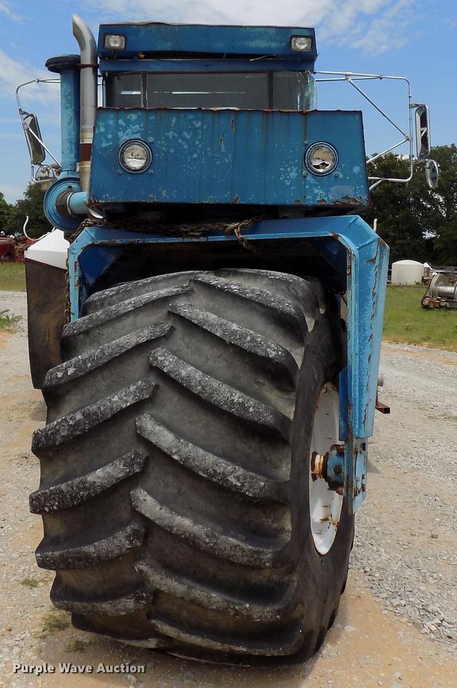 image for item DB9535 1983 Ag-Chem TerraGator 2505 applicator