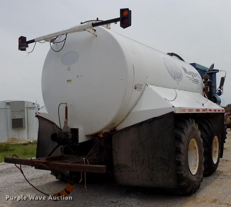 image for item DB9535 1983 Ag-Chem TerraGator 2505 applicator