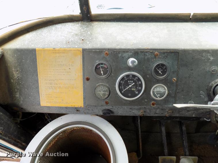 image for item DB9535 1983 Ag-Chem TerraGator 2505 applicator