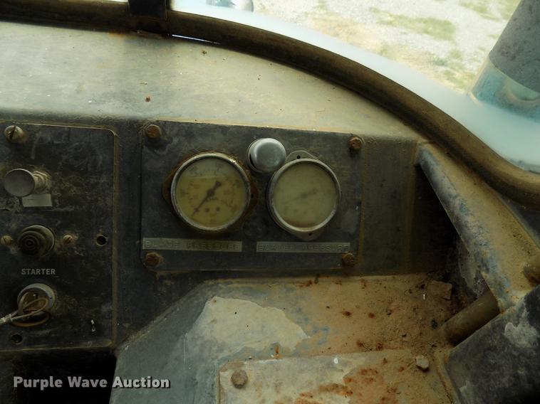 image for item DB9535 1983 Ag-Chem TerraGator 2505 applicator