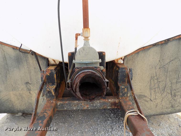 image for item DB9535 1983 Ag-Chem TerraGator 2505 applicator