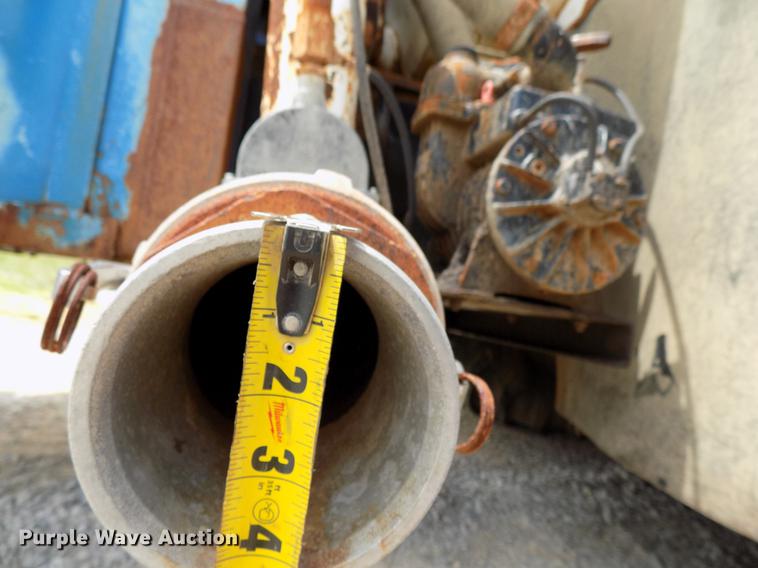 image for item DB9535 1983 Ag-Chem TerraGator 2505 applicator