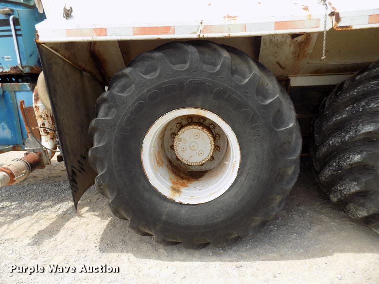 image for item DB9535 1983 Ag-Chem TerraGator 2505 applicator