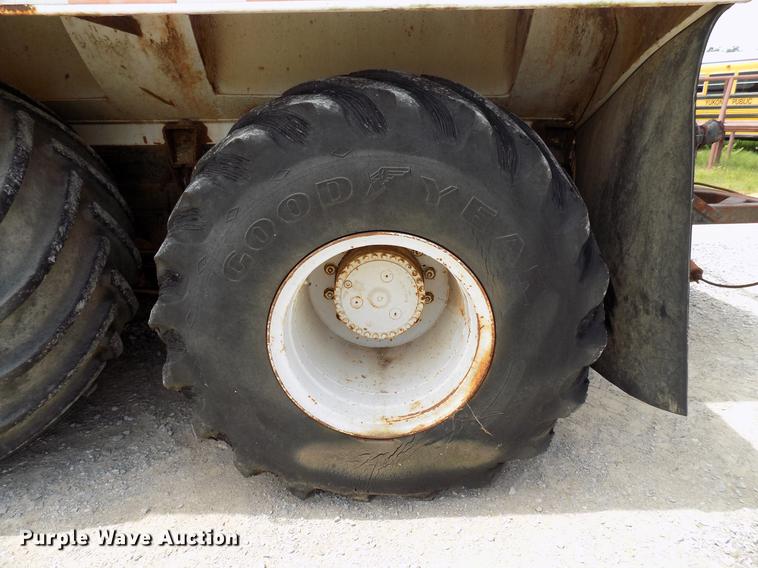 image for item DB9535 1983 Ag-Chem TerraGator 2505 applicator