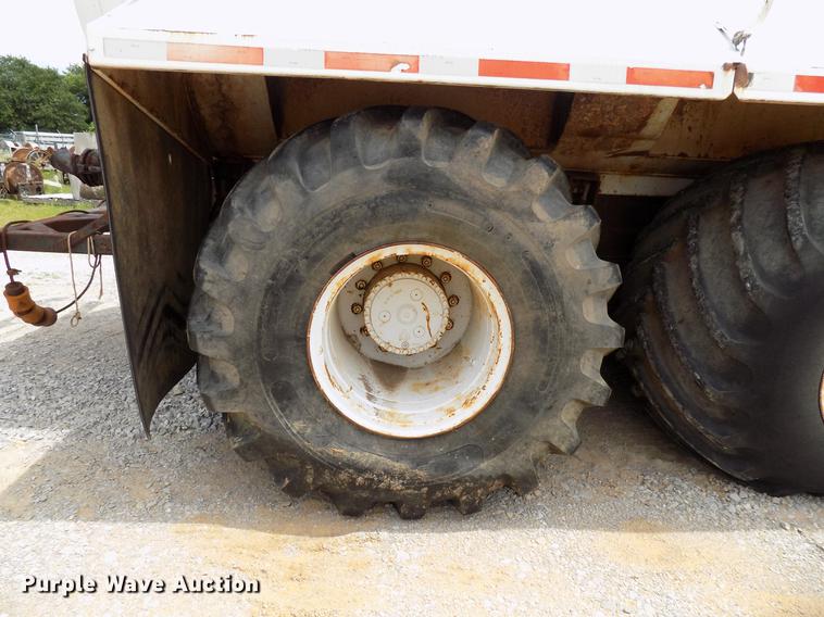 image for item DB9535 1983 Ag-Chem TerraGator 2505 applicator