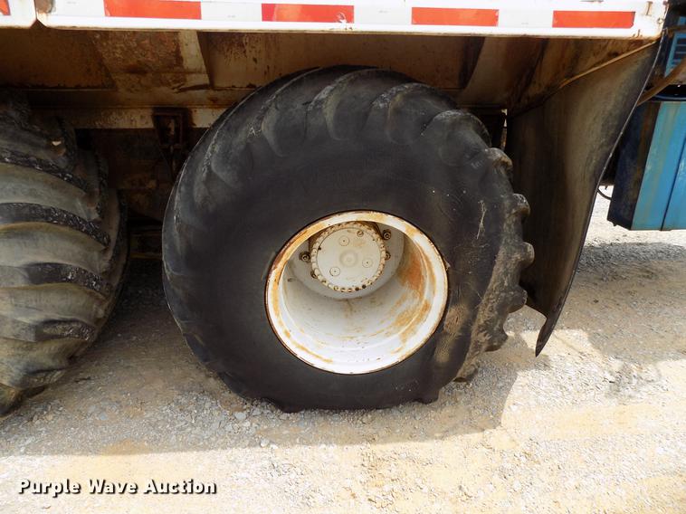 image for item DB9535 1983 Ag-Chem TerraGator 2505 applicator