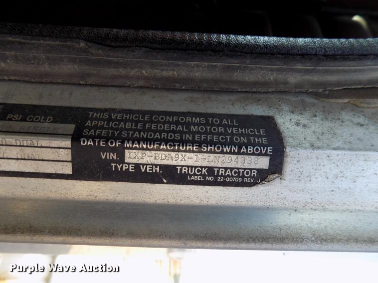 image for item DB9550 1990 Peterbilt semi truck