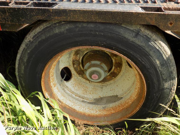 image for item DB9552 1992 Trailmobile drop deck equipment trailer