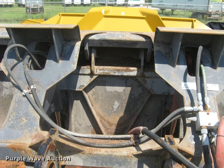 image for item DC1389 Dymax push-out bucket