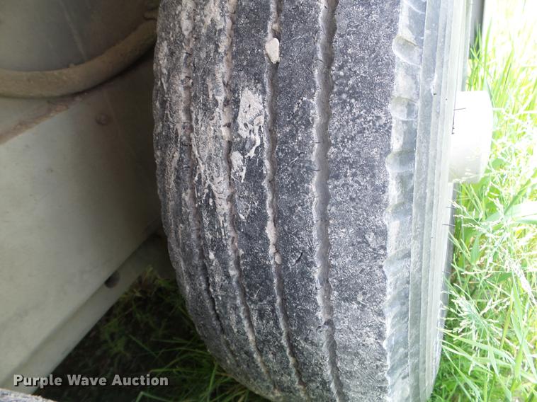 image for item DC4551 2014 Wilson PSGN-5730-T livestock trailer