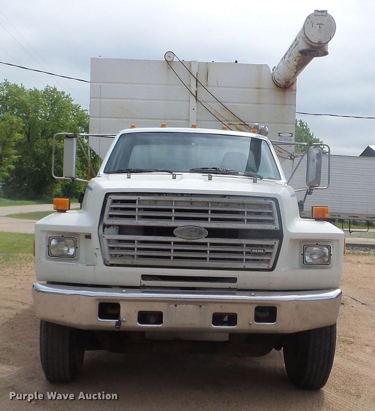 image for item DC4555 1990 Ford F800 feed delivery truck